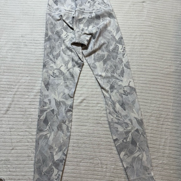 lululemon athletica Pants - lululemon athletica Gray Patterned Leggings